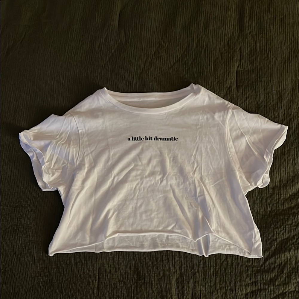 Chic White Cropped Tee